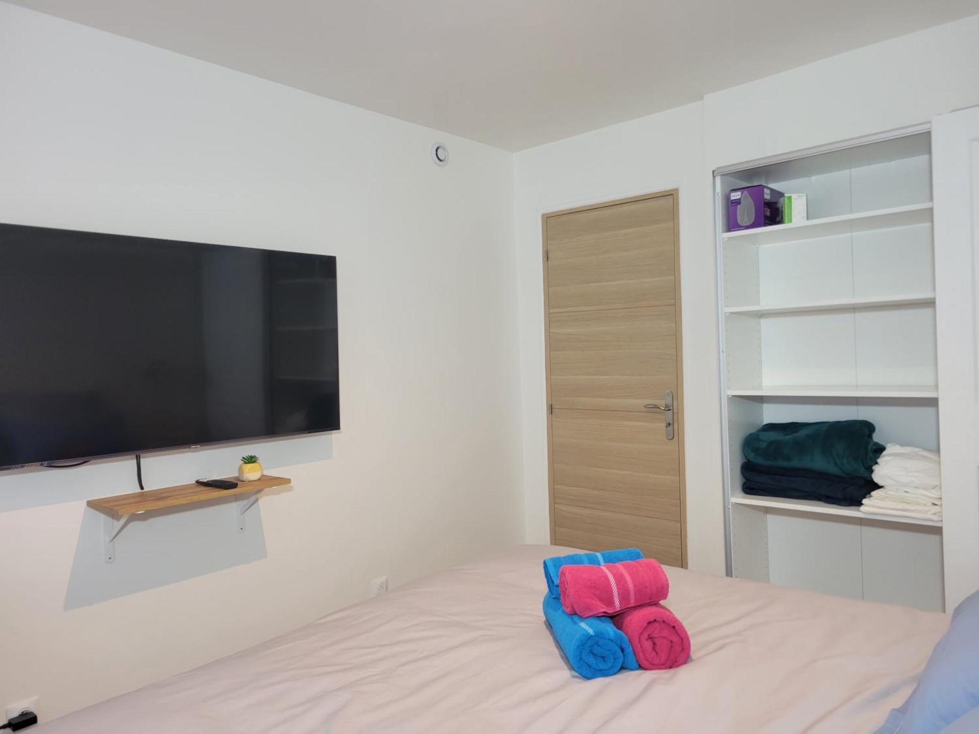 Amazing Apartment A Stone'S Throw From The City Of Lights - Paris Clichy Exterior photo